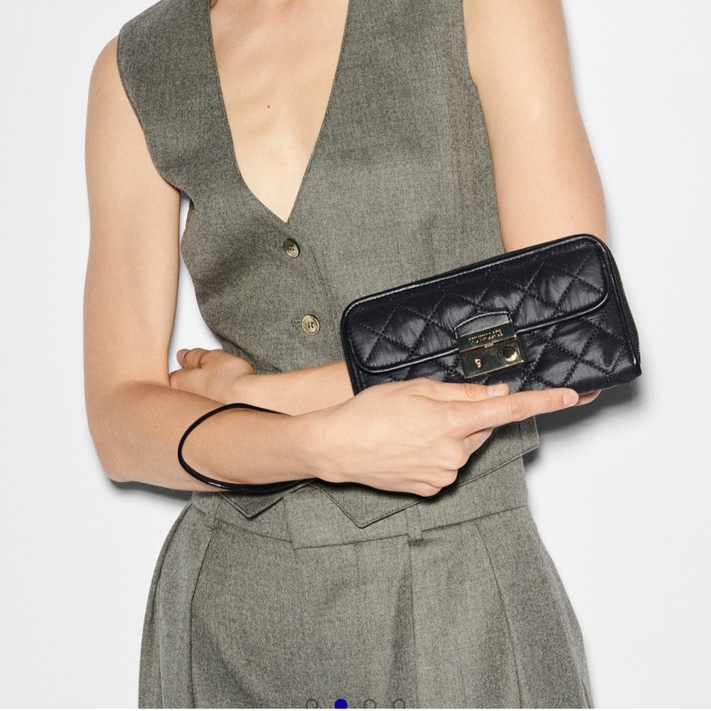 MZ Wallace Crosby Lock Wristlet Wallet Black - Picture 11 of 12